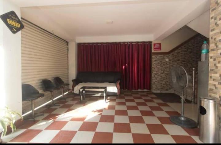 Skyline Lodge Силигури Экстерьер фото